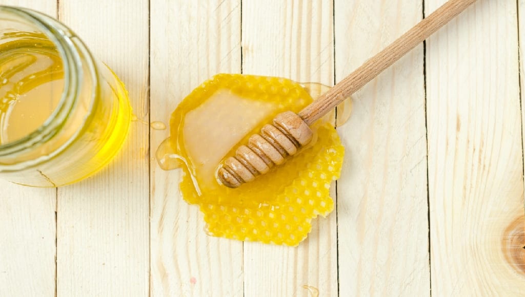 فوائد العسل الصحية والعلاجية