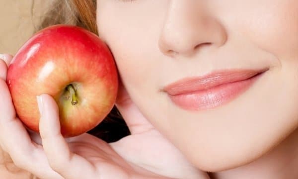 ماسك التفاح للبشرة الدهنية
