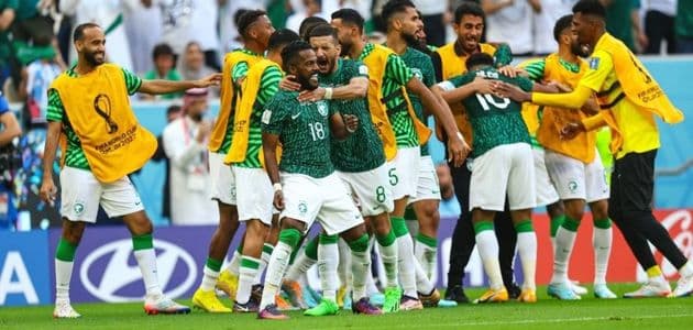 هل مباراة السعودية وبولندا منقولة مجانًا؟